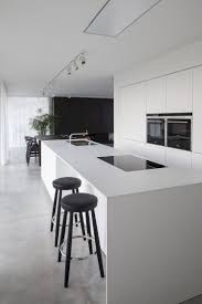Price and stock could change after publish date, and we may make money from these links. 80 Luxury White Kitchen Designs And Decor Ideas Decor Designs Ideas Kitchen Luxury White Luks Mutfaklar Cagdas Mutfak Mutfak Ic Dekorasyonu