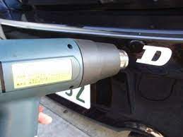 ヒートガンでシール剥がし ステッカーやエンブレム跡を消す方法 車 ステッカー シール 剥がし ヒートガン