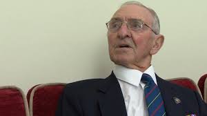 British WW2 veterans given France's Légion d'honneur