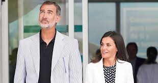 King Felipe VI and Queen Letizia of Spain Do His-and-Hers Suits | Vogue