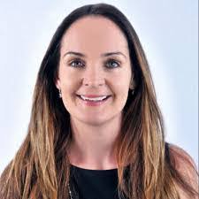 Leona Kenny's Instagram, Twitter & Facebook