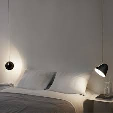 tilt pendelleuchte von nyta im ikarus design shop pendelleuchte schlafzimmer modernes schlafzimmer schlafzimmer beleuchtung