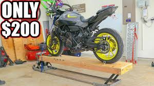A motorcycle lift table enables you to service your bike comfortably. 11 Diy Motorcycle Lift Plans For Bike Owners