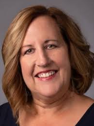 Karen Cragg's Instagram, Twitter & Facebook