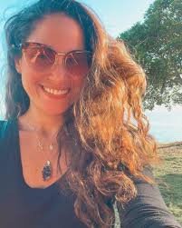 Vanessa Garcia de Souza/ Mahadevi Prem (@vannessamahadeviprem) • Instagram  photos and videos