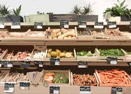 Fruits Et Legumes Biocoop 11e Supermarket Design Store Design Design