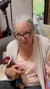 Grandma couldn’t believe her eyes 🥹 “you’re real” ❤️❤️ (🎥 via:  @sarahmills_amongstthestars ), Follow @majicallynews for more #feelgood  moments