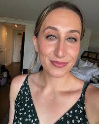 Tessa Derby's Instagram, Twitter & Facebook