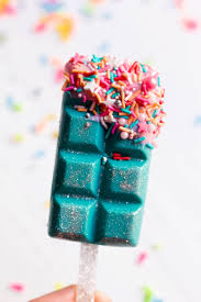 Use some melted butter to grease your cake pop mould, and then lightly dust with flour. How To Make A Chocolate Bar Cakesicle Cake Pop Find Your Cake Inspiration Chocolate Covered Treats Popsicles Cake Cute Desserts