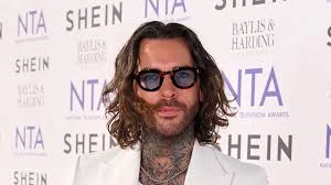 Strictly Come Dancing's Pete Wicks unrecognisable with skin head and hardly  any tattoos