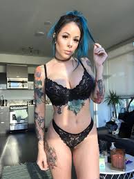 Cortana Blue - Free nude pics, galleries & more at Babepedia