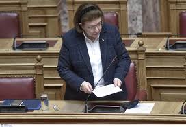 Η εξέλιξη αυτή έρχεται εν μέσω «βροχής» καταγγελιών στο χώρο του ελληνικού θεάτρου και στον απόηχο της παραίτησης του δημήτρη λιγνάδη από τη θέση του καλλιτεχνικού διευθυντή του εθνικού. Vnvri4fhkhwptm