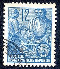 Sie nutzte sogar die praxis, eine bestimmte denomination in einer kollektion von briefmarken in viel kleineren mengen als die anderen briefmarken dieser sammlung zu drucken, um die marktpreise für diese besondere briefmarke künstlich zu erhöhen. Briefmarken Ddr Deutsche Demokratische Republik Aus Dem Jahr 1953