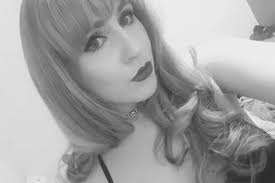 Bride-to-be trashes her £1,000 wedding dress after fiancé dumped her just  weeks before the big day