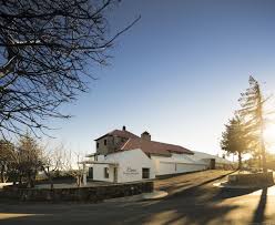 Galeria De Casa De Sao Lourenco Burel Panorama Hotel Site Specific Arquitectura P 06 Atelier 9 Arquitectura House Casas