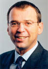 <b>Michael Büttner</b> Dr. <b>Michael Büttner</b>, 46 Jahre, studierte Betriebswirtschaft <b>...</b> - michael-buettner