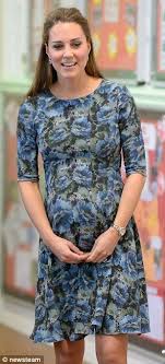 Kate S Stylish Up Do Inadvertently Reveals A Glimpse Of Grey Duchess Of Cambridge Princess Kate Duchess