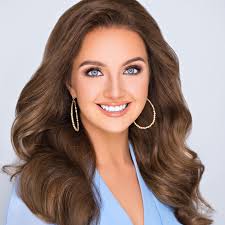 Hi Colorado, I'm Maura! I'm thrilled to begin my year of service to our  beautiful state as Miss Colorado 2021! A few fun facts about me: 💫 I'm the  first Active Duty