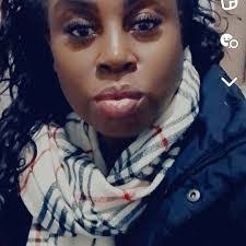 Dora Amaral's Instagram, Twitter & Facebook