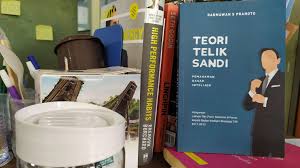 Berikut ini adalah tabel bilangan akar pangkat 3 dari 1 sampai 100 silahkan dibaca dan dipelajari ya. Resensi Buku Teori Telik Sandi Birokrat Menulis