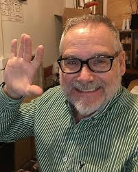 Happy FriYAY! I hope you have a fantastic weekend ahead! #friyayvibes  #haveagreatday #sendingpositivevibes #choosekindness #bekindtoyourself  #publicanlife #beyou #takecareofyourself #smilepassiton #bearsofinstagram  #instabear #instagay