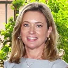 Kelly Ricker's Instagram, Twitter & Facebook