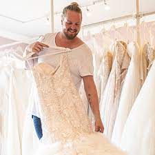 Unsere exklusiven brautkleider sind unnachahmlich und bieten alles, was sie sich für einen der wichtigsten. Prom Dress Home Facebook