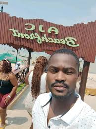 Guys meet the parable song singer and his son,9ice and his son Zion