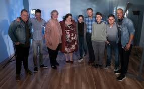 Topher grace, josh lucas, chrissy metz and others. Attores Breakthrough 2019 Mafab Hu