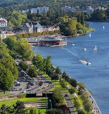 Vue Aerienne Du Restaurant De La Rotonde De La Marina Et De L Esplanade Sur La Rive Droite Du Lac D Allier A Vichy France Travel Places To Travel Places To Go