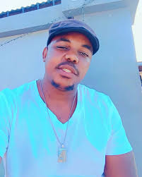 Jua hulazimika kuzama Ili lichomoze Tena so usikate tamaa pindi unapoona  mambo yanakwenda usivyotarajia huenda inatengenezwa kesho iliyobora. Keep 