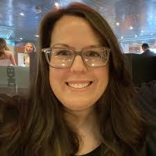 Amanda Trainor's Instagram, Twitter & Facebook