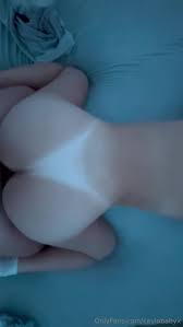 _Ivory_F - Porn Videos & Photos - EroMe