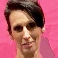 Julie Currier's Instagram, Twitter & Facebook