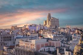 Set among beautifully landscaped outdoor courtyards, the madrid offers affordable luxury living with spacious floor plans, modern kitchens, and all the little touches you'll love coming home to. Architektonisches Madrid Die Bekanntesten Gebaude Spain Info Auf Deutsch