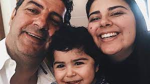 Rui vitória foi com a mulher, a filha matilde e o pequeno santiago para o dubai. Rui Vitoria Divertido Ao Lado Dos Filhos Jogo Da Vida Jornal Record