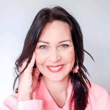 Love it when our superstar employer brand team Elle Ramsay Tahlia Rio and  Tahnie Rhoden paint LinkedIn Red with their beautiful work alongside the  amazing Claire Beattie. To support National…