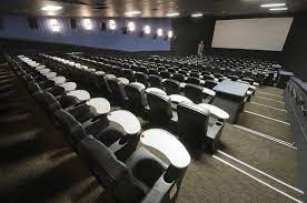 Studio Movie Grill Dinner And A Movie All In One Location Dinner And A Movie Auditorium We Movie