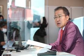 이 지옥에서, 나는 홀로 살아남았다. ê²€ì‚¬ ì¶œì‹  í™ì¤€í'œ ê²€ëž€ ë…ë ¤ æ–‡ ì •ê¶Œì— ê¸°ê°œ ë³´ì—¬ì£¼ìž í•œê²½ë‹·ì»´