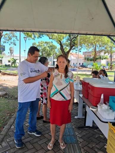 C&aacute;ceres ultrapassa 5 mil doses aplicadas na campanha de vacina&ccedil;&atilde;o contra a gripe - Prefeitura Municipal de C&aacute;ceres