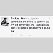 Gambar Kata Kata Cinta Romantis Ala Raditya Dika Terbaru Cari Tahu Di Dettiku Com Kata Kata Mutiara Romantis Gambar