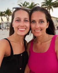 Lexie Bryan's Instagram, Twitter & Facebook