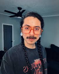 Fernando Silverio Solis added a...