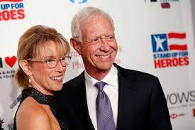 Chesley 'sully' sullenberger became a global hero when he landed an airliner on new york's hudson river in 2009. 10 Questions For Capt Sully Sullenberger On 10th Anniversary Of Emergency Landing On Hudson River Abc News