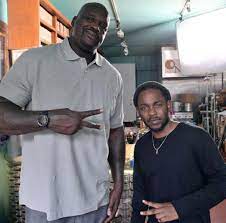 Compare his height, weight, eyes, hair color, shoe size, religion, family, sexual orientation with other celebs. Height Difference Kendricklamar
