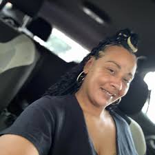 What does Suki's contract say