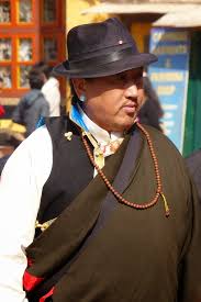 Tibetan and Sherpa costumes at Lhosar ...