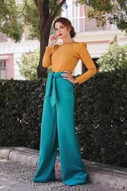 Le haut se devra d'être cintré pour contrebalancer avec votre pantalon ample pour un look harmonieux. 1001 Idees Canons Pour Une Tenue De Mariage Femme En Pantalon