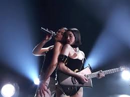 During the ceremony, she performed a standout medley of two of her hits, don't. Watch St Vincent Dua Lipa Team Up On Special Grammy Performance