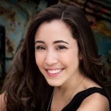 Marie Simoni's Instagram, Twitter & Facebook